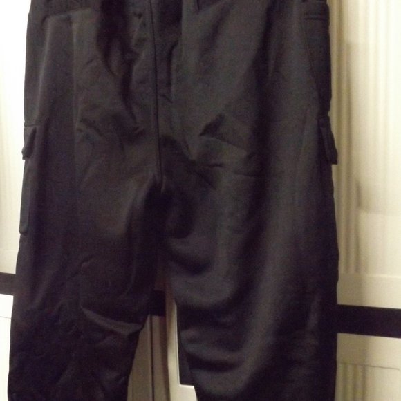 XL/31, MEN'S BLACK CABELA PERFORMANCE GUIDEWEAR CARGO PANTS - Picture 4 of 4